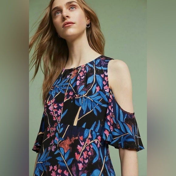 Maeve fun and flirty dress with open flutter sleeves size 4 - Picture 3 of 11